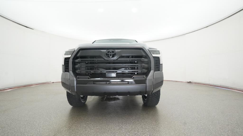 2026 Toyota Tundra Limited CrewMax photo 18