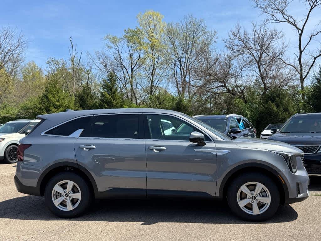 2025 Kia Sportage Hybrid LX photo 2