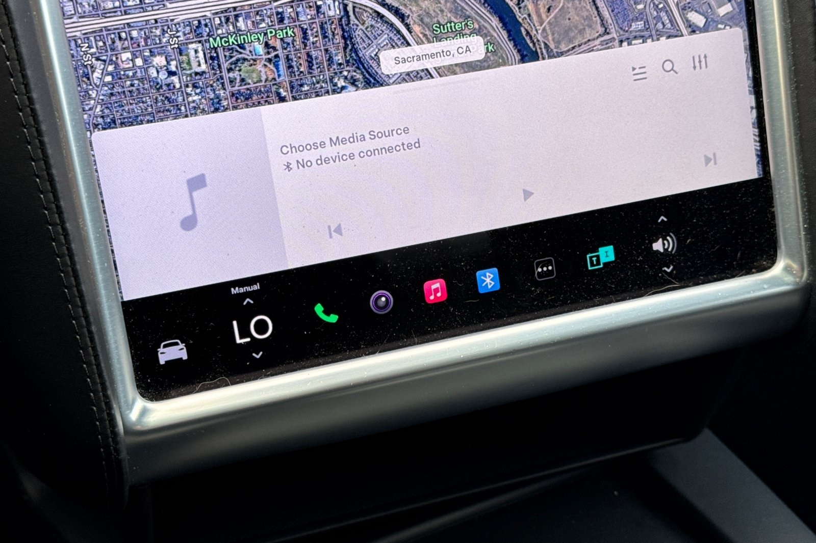 2016 Tesla Model X P90D photo 19