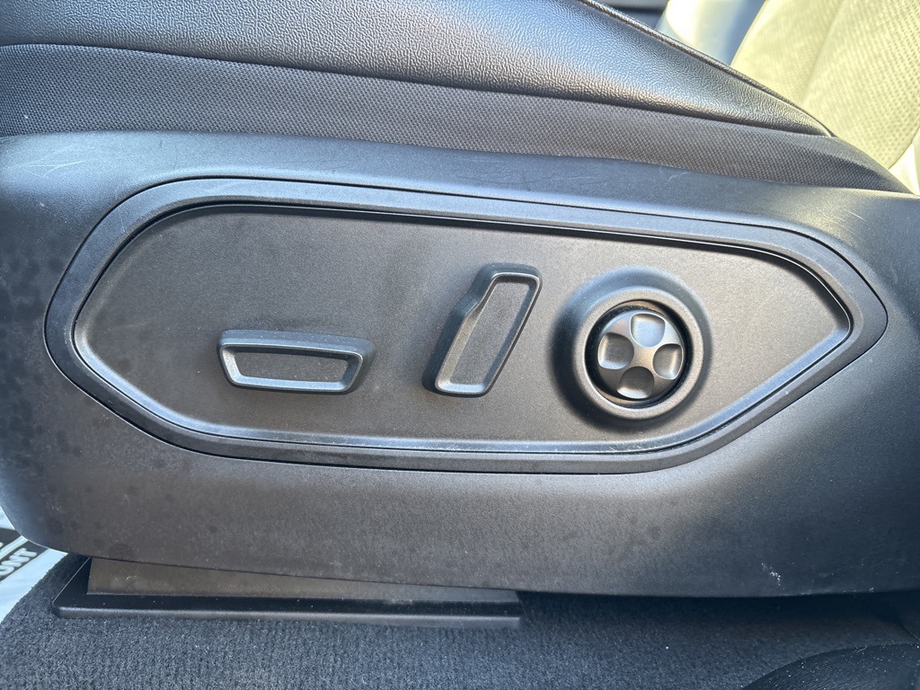 2024 Jeep Grand Cherokee Altitude photo 8
