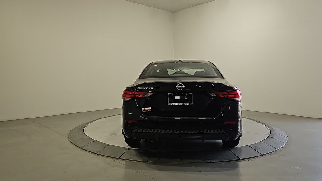 2025 Nissan Sentra SV photo 4