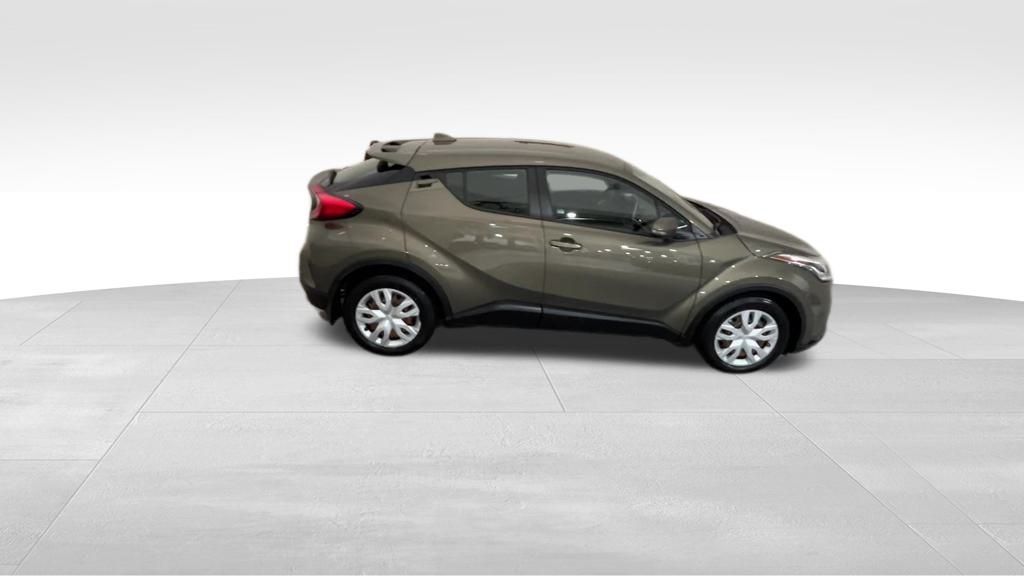 2021 Toyota C-HR photo 5