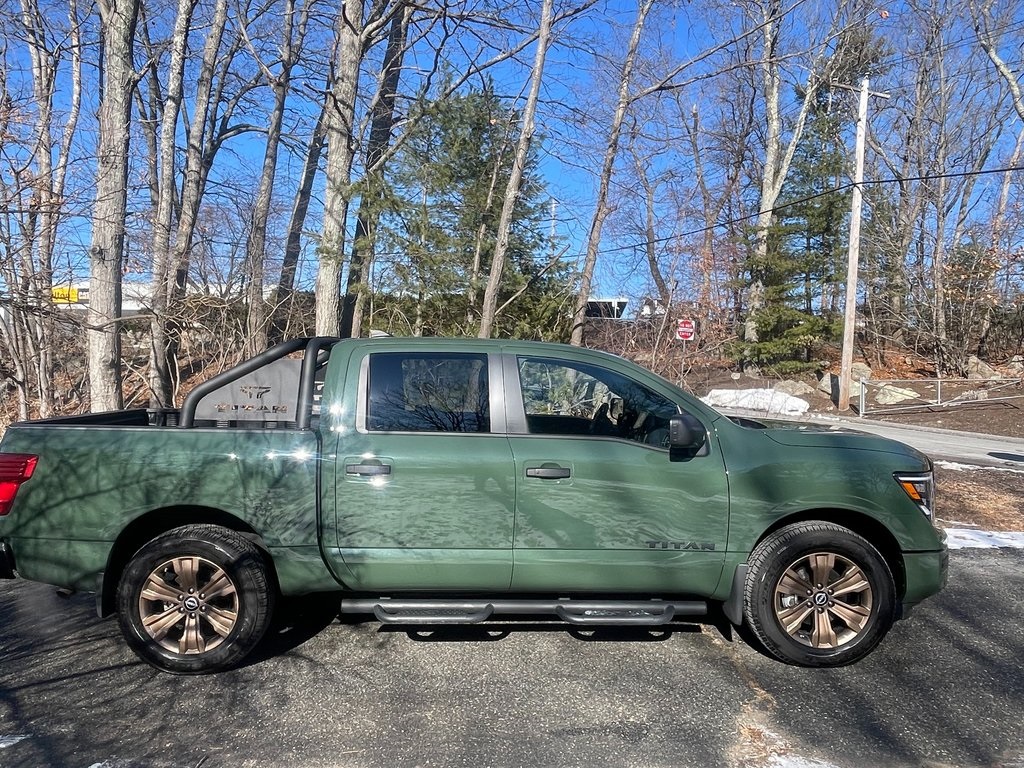 2024 Nissan Titan SV photo 5