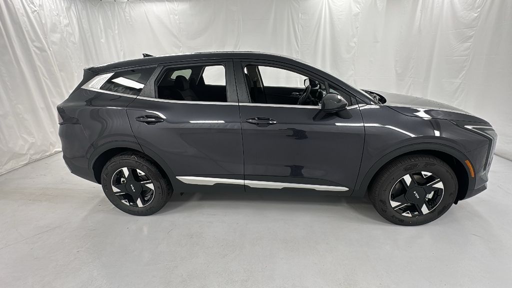 2026 Kia Sportage LX photo 2