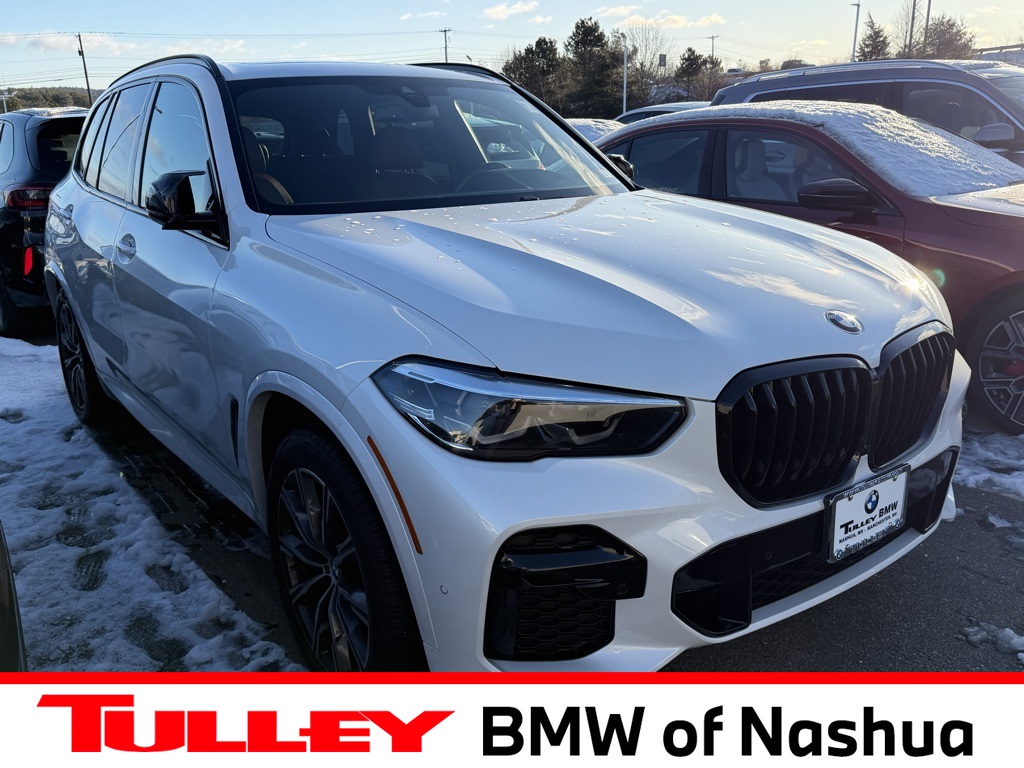 2022 BMW X5 M50i's photo