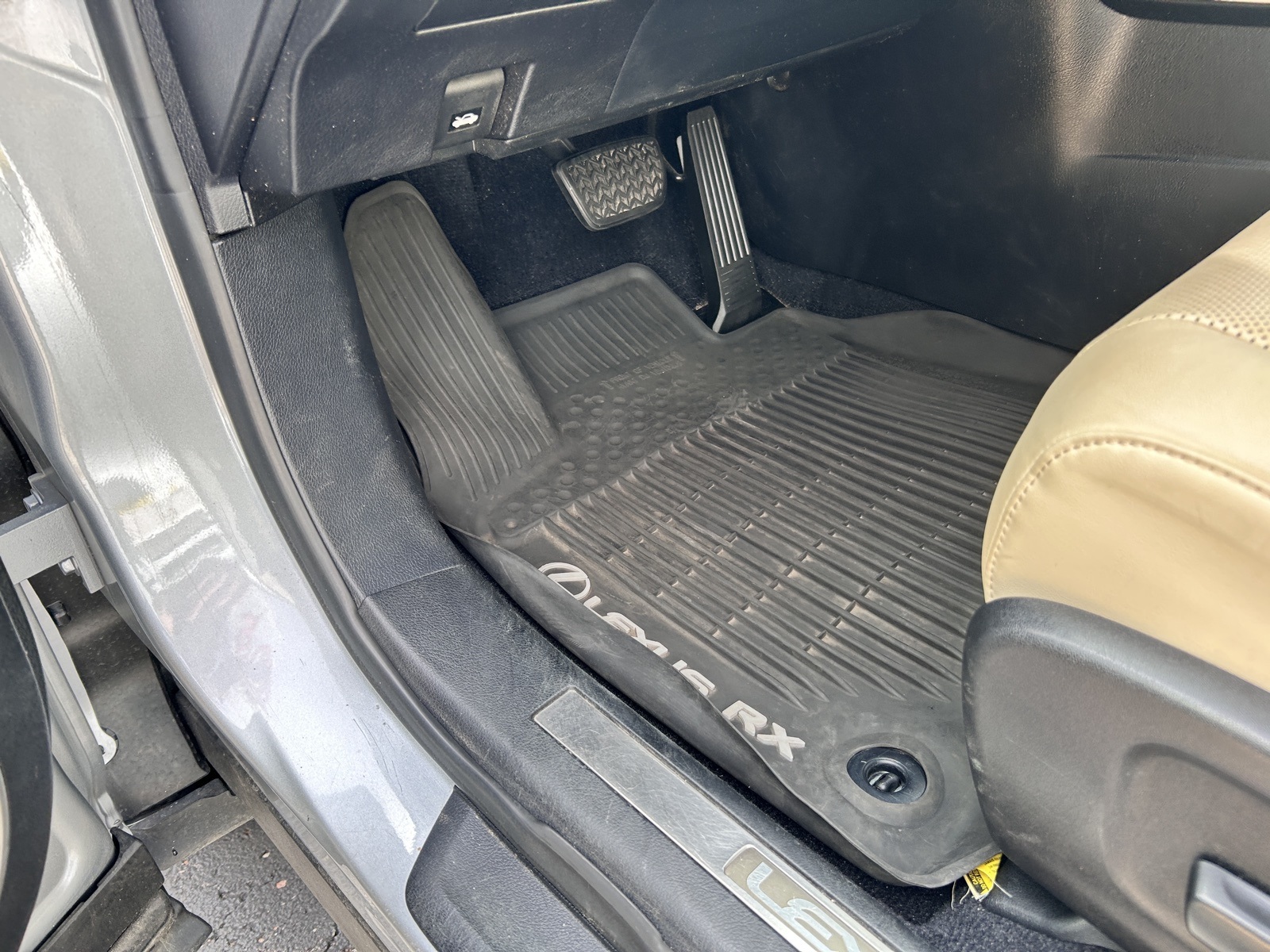 2022 Lexus RX 350L photo 23