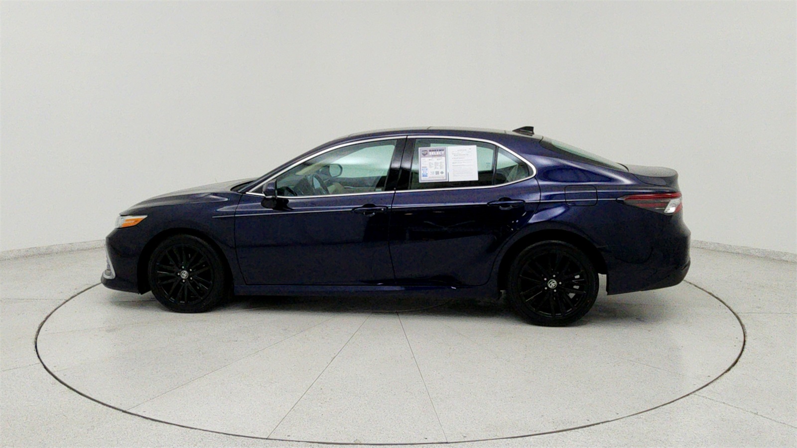 2022 Toyota Camry XLE photo 4