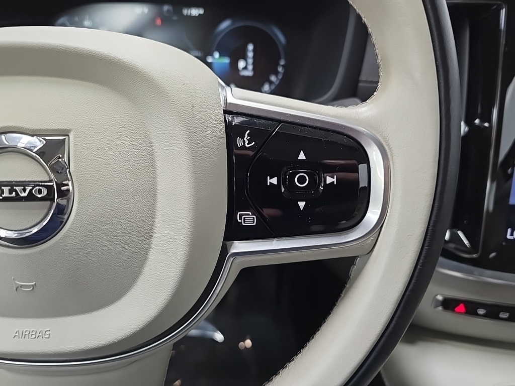 2019 Volvo S60 T8 Inscription photo 21