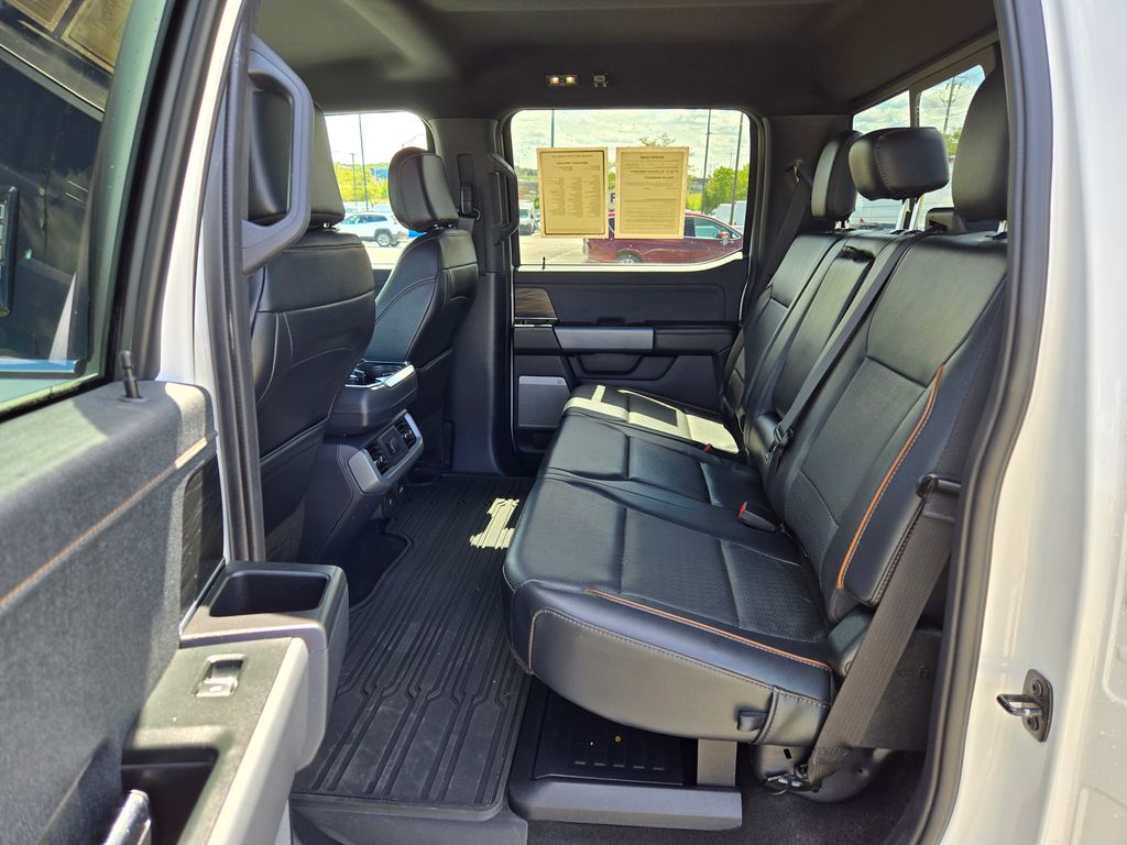 2024 Ford F-150 Lariat photo 25