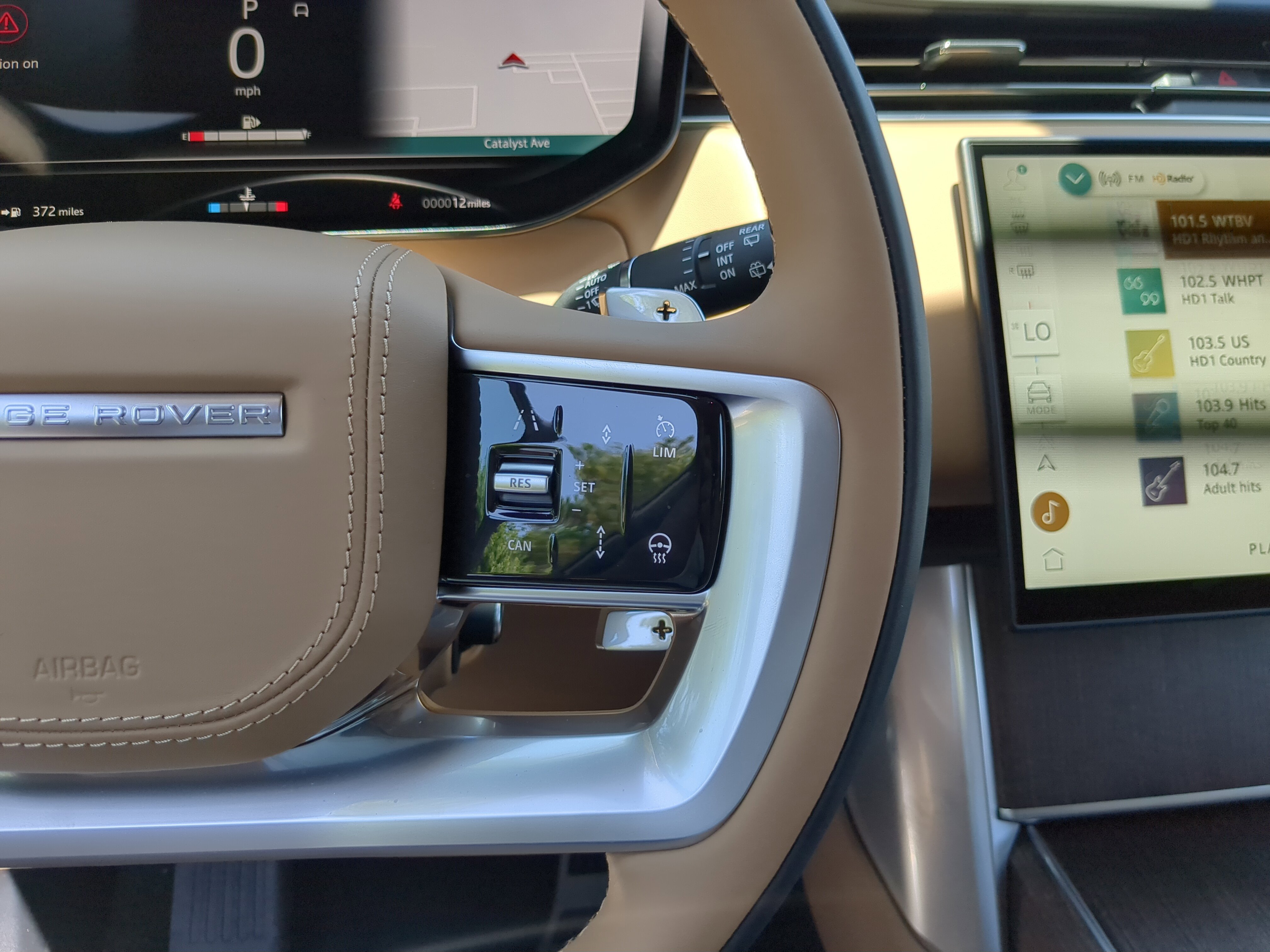 2025 Land Rover Range Rover SE photo 16