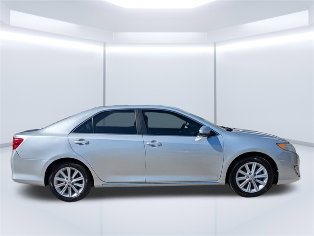 2012 Toyota Camry XLE photo 3