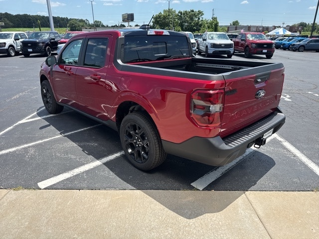 2025 Ford Maverick Lariat photo 2