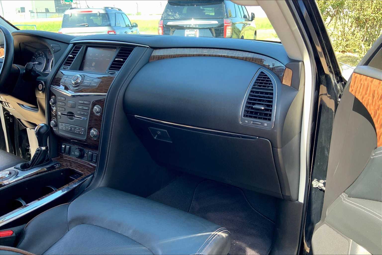 2018 Nissan Armada SL photo 16
