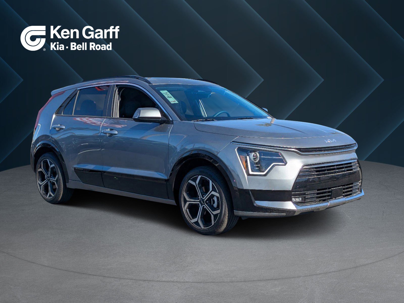 2025 Kia Niro EX Touring's photo