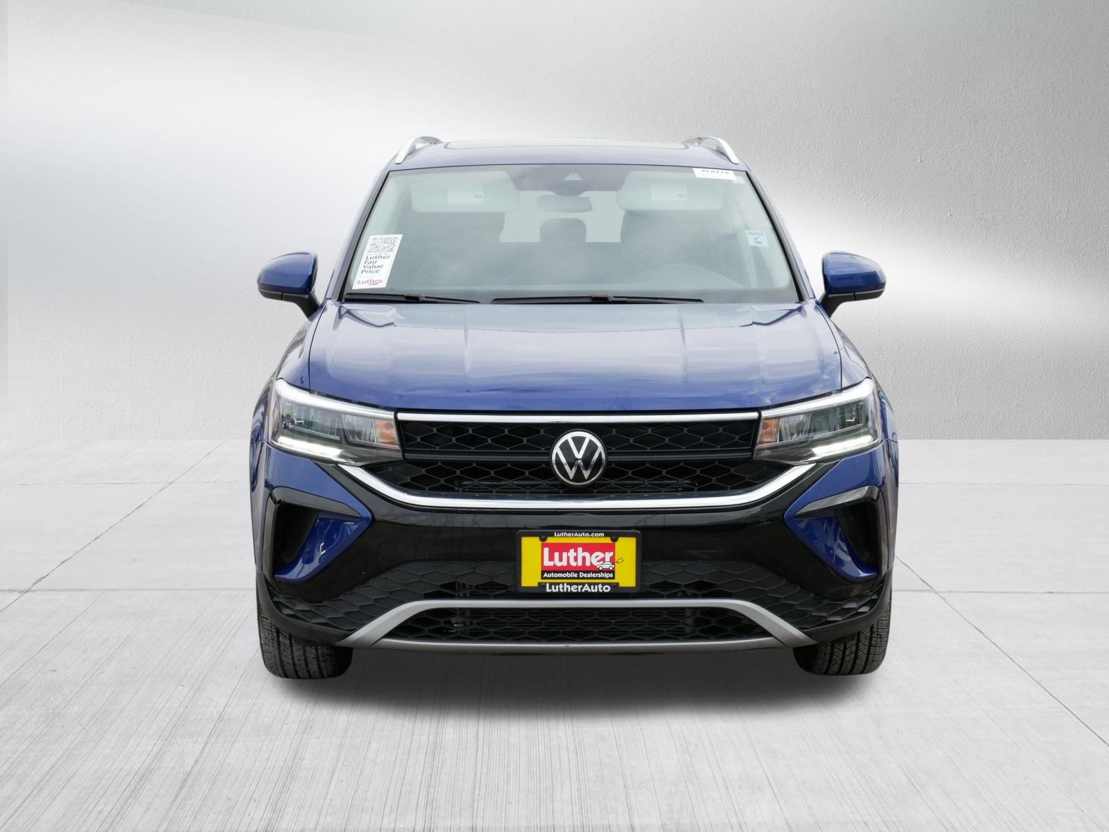 Used 2023 Volkswagen Taos SE with VIN 3VVNX7B24PM303249 for sale in Brooklyn Center, Minnesota