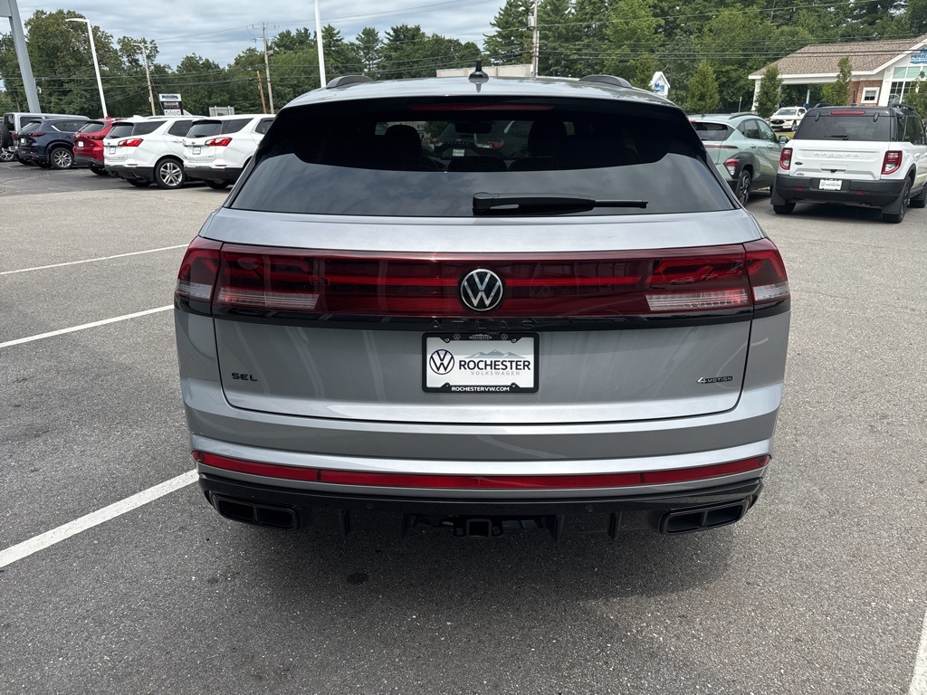 2025 Volkswagen Atlas Cross Sport SEL R-Line photo 2