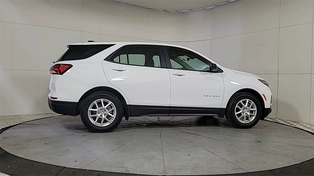 2023 CHEVROLET EQUINOX - Image 8