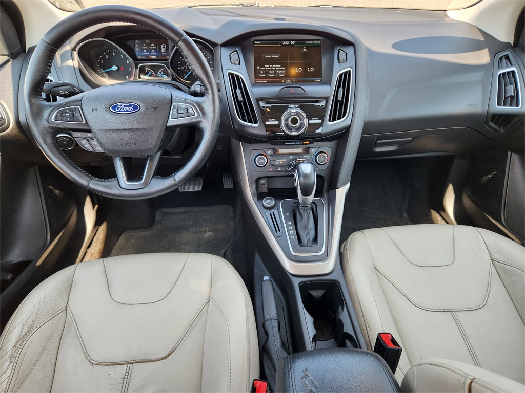 2015 Ford Focus Titanium photo 10