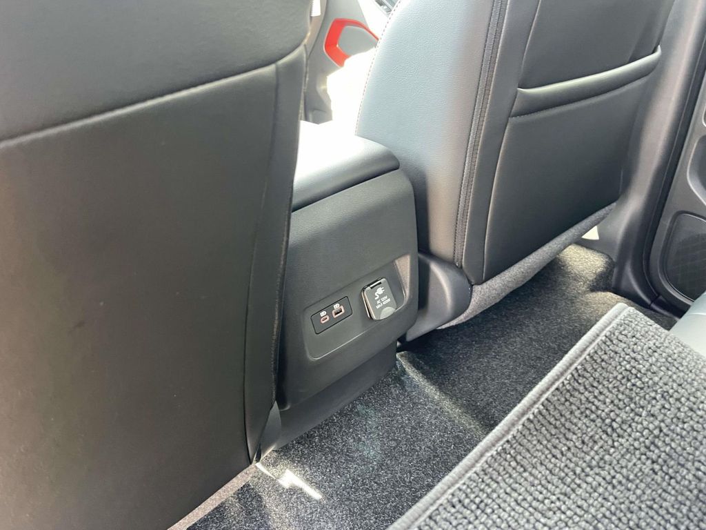 2026 Nissan Frontier PRO-4X photo 10