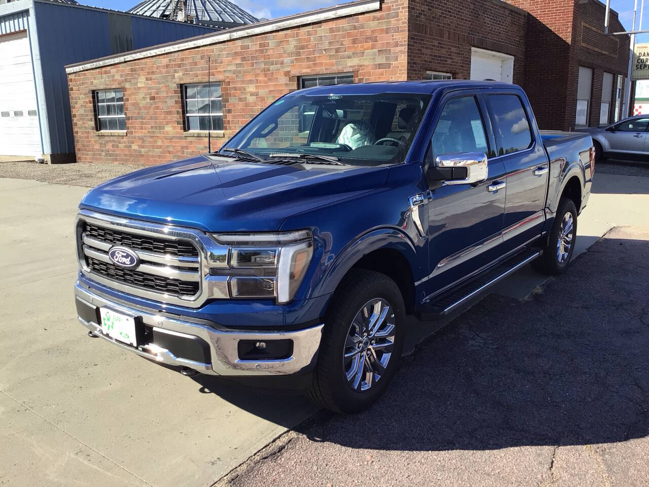 2025 Ford F-150 Lariat photo 7