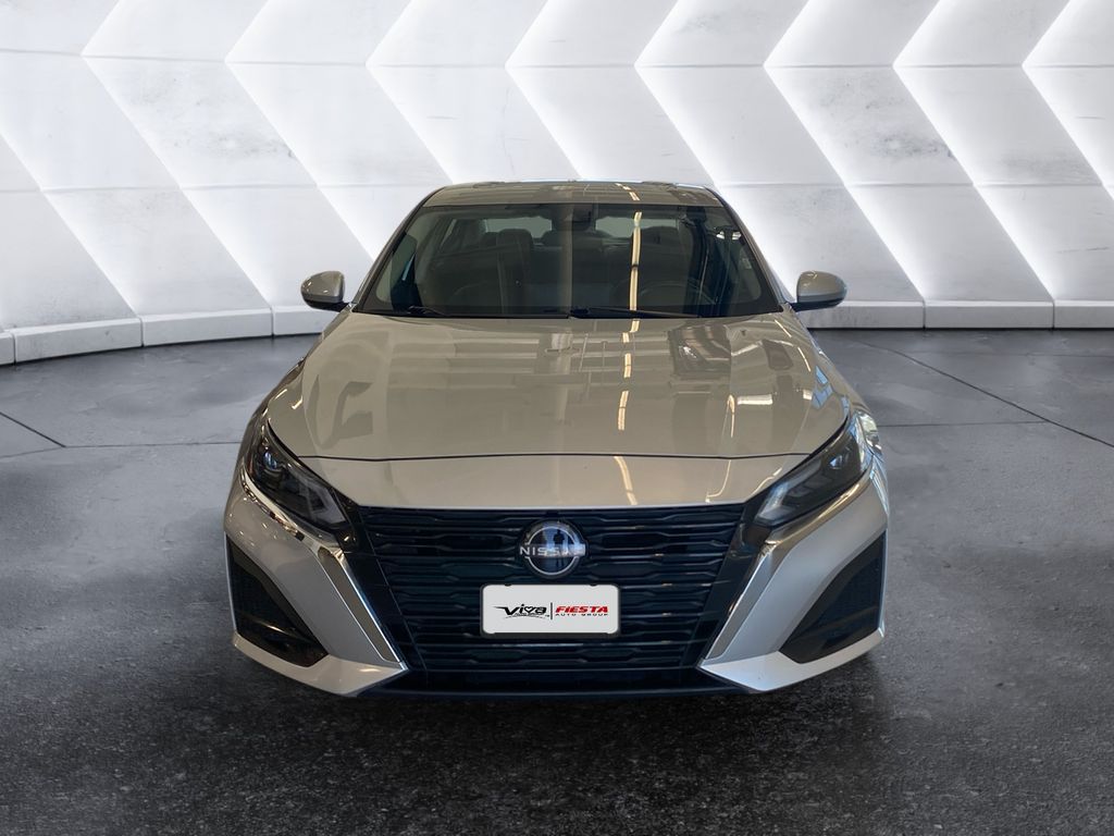 2024 Nissan Altima 2.5 SL photo 2