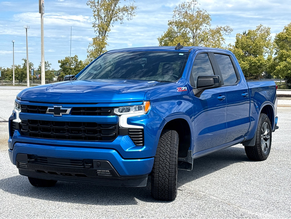 2023 Chevrolet Silverado 1500 RST photo 2