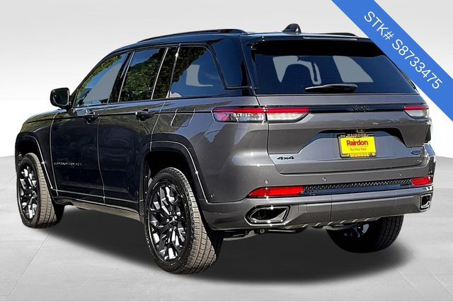 2025 Jeep Grand Cherokee Summit Reserve photo 3