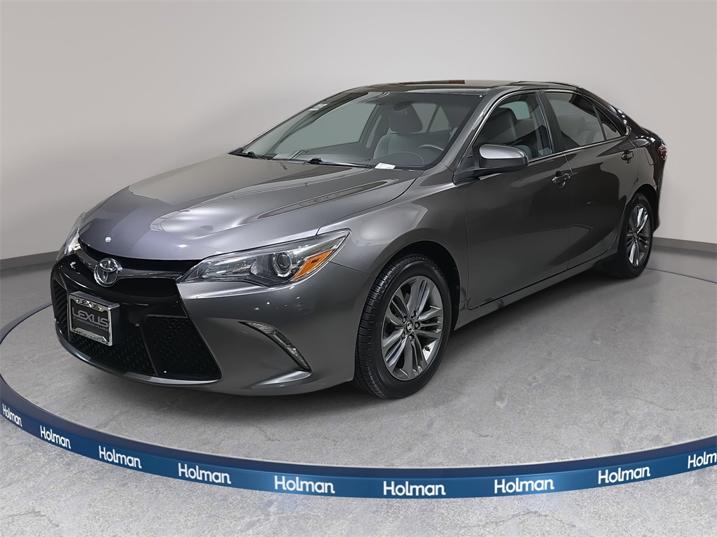 2016 Toyota Camry Special Edition's photo