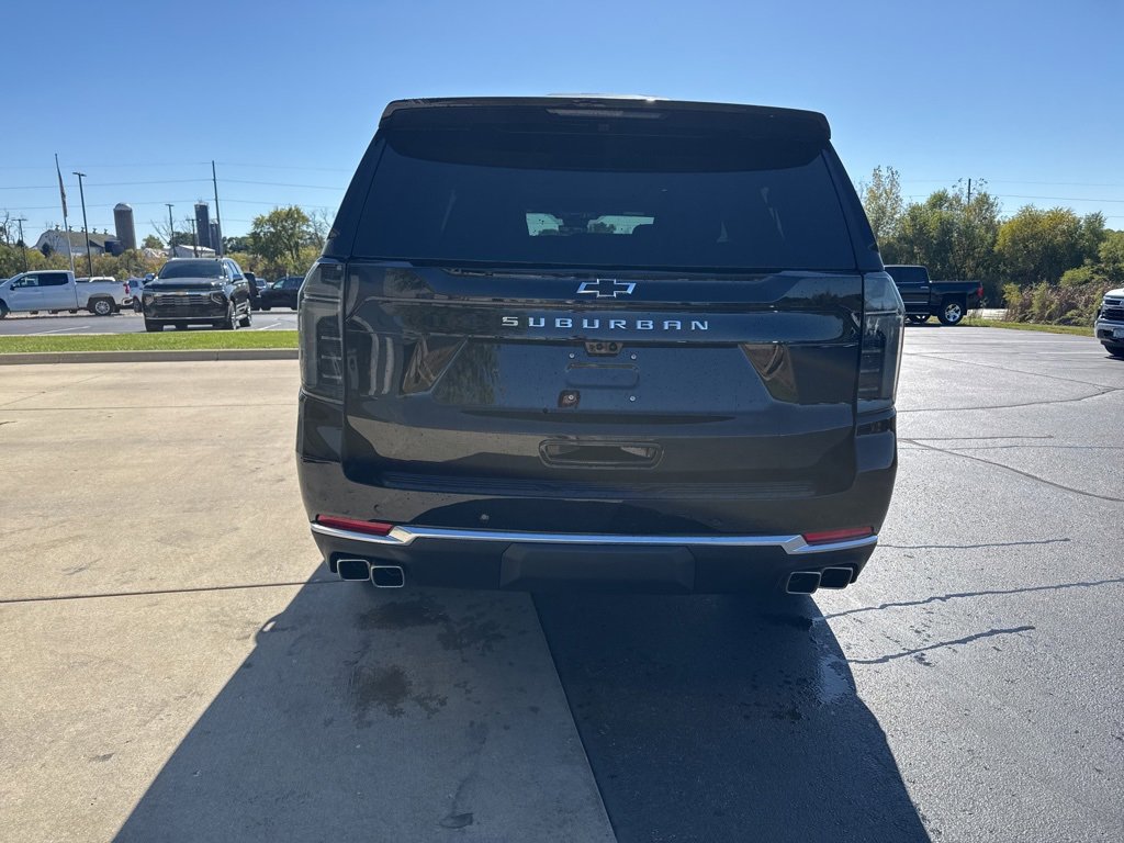 2026 Chevrolet Suburban High Country photo 3