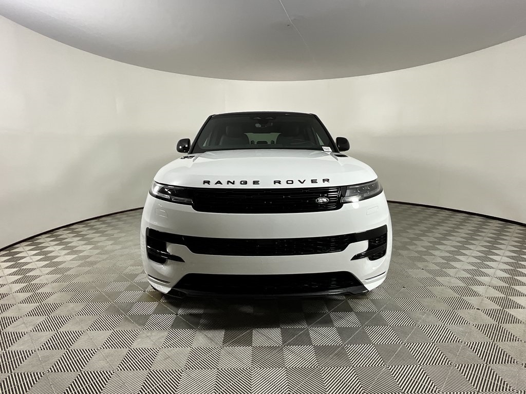 2025 Land Rover Range Rover Sport SE photo 3
