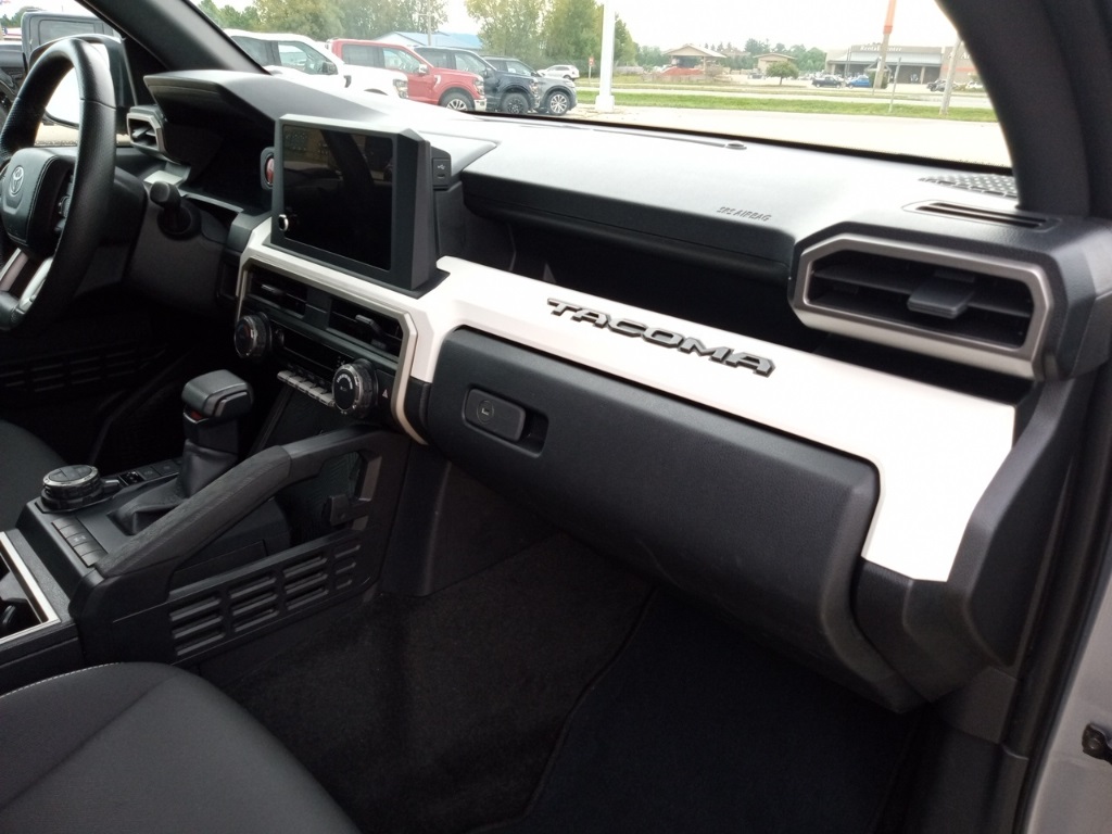 2024 Toyota Tacoma TRD Off-Road photo 21