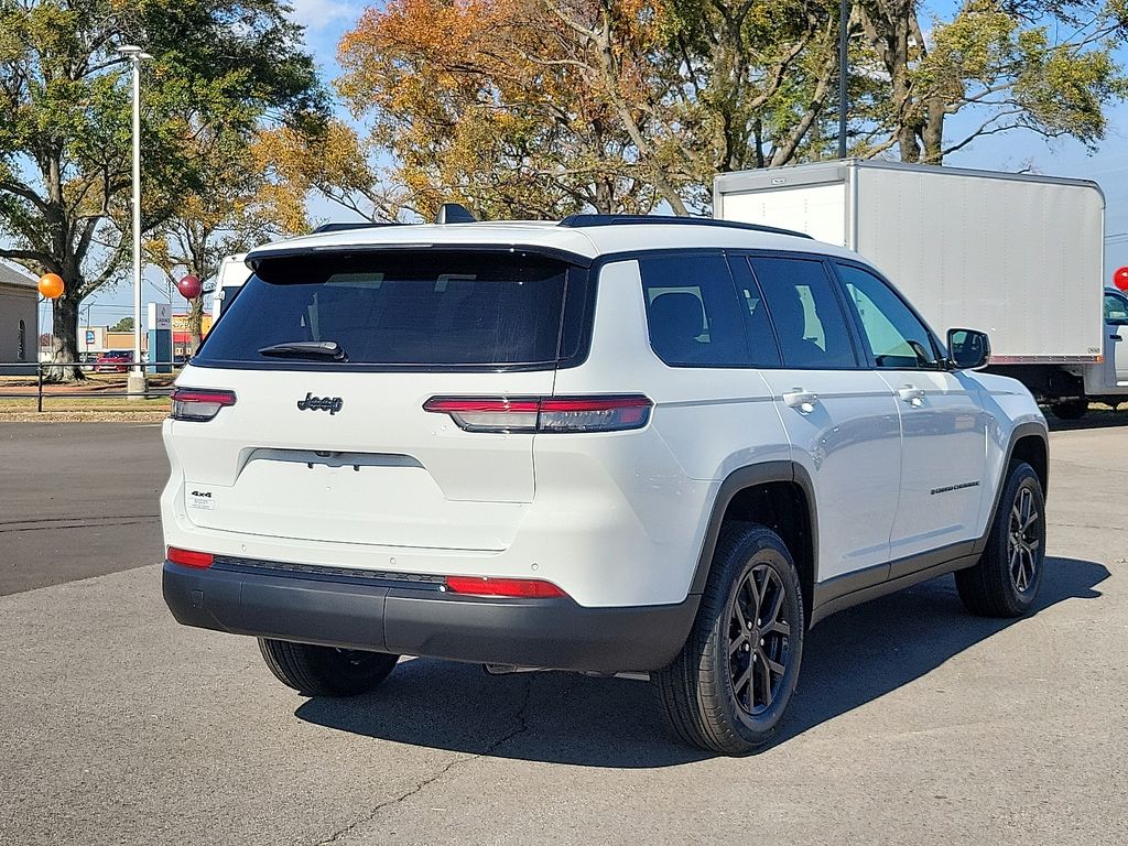 2025 Jeep Grand Cherokee Altitude X photo 4