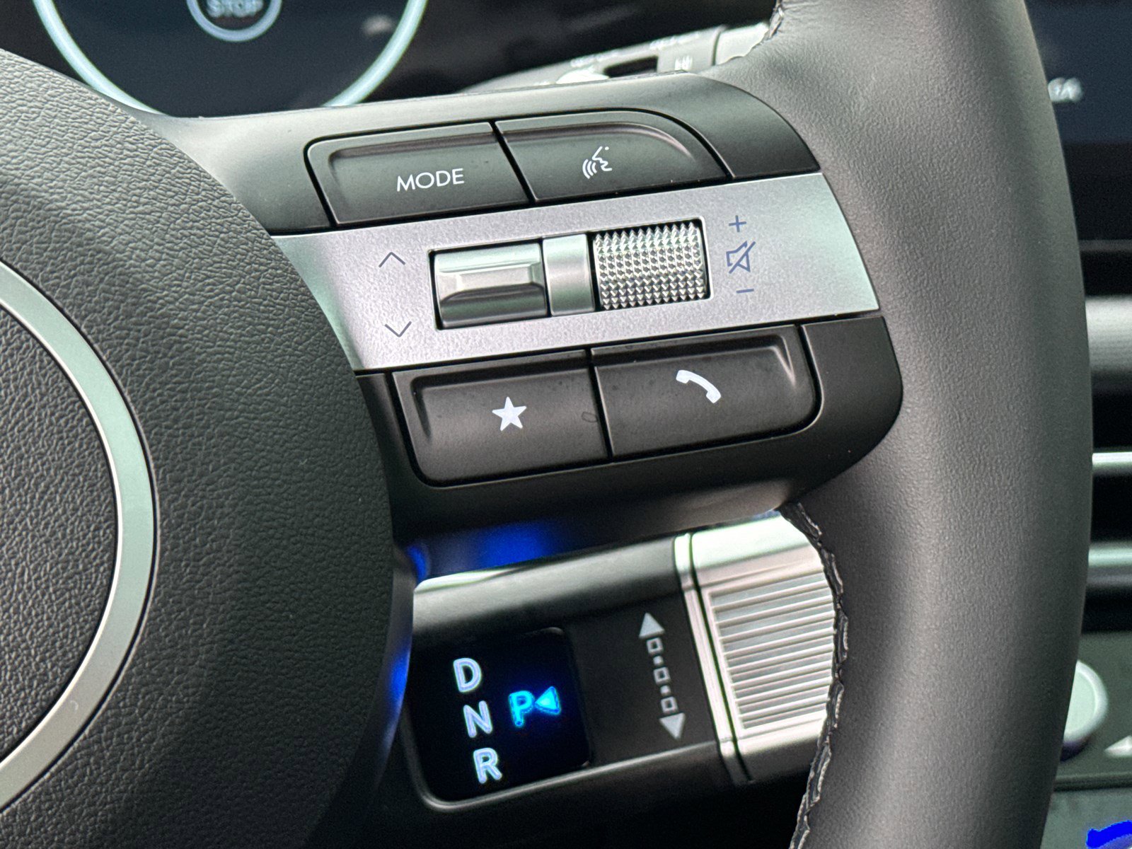 2025 Hyundai Tucson Hybrid SEL Convenience photo 20