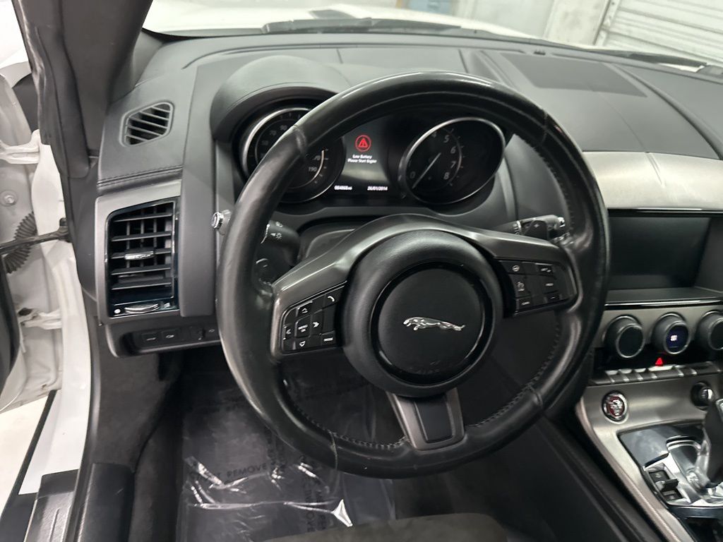 2017 Jaguar F-TYPE Premium photo 10