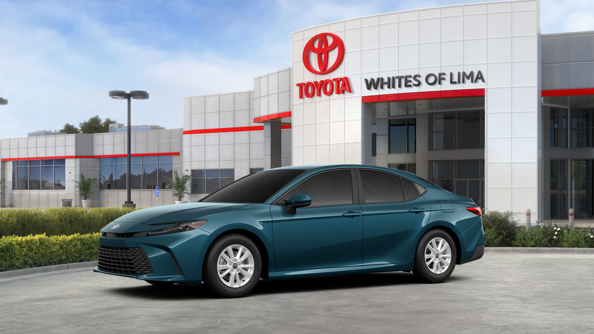2026 Toyota Camry LE photo 2