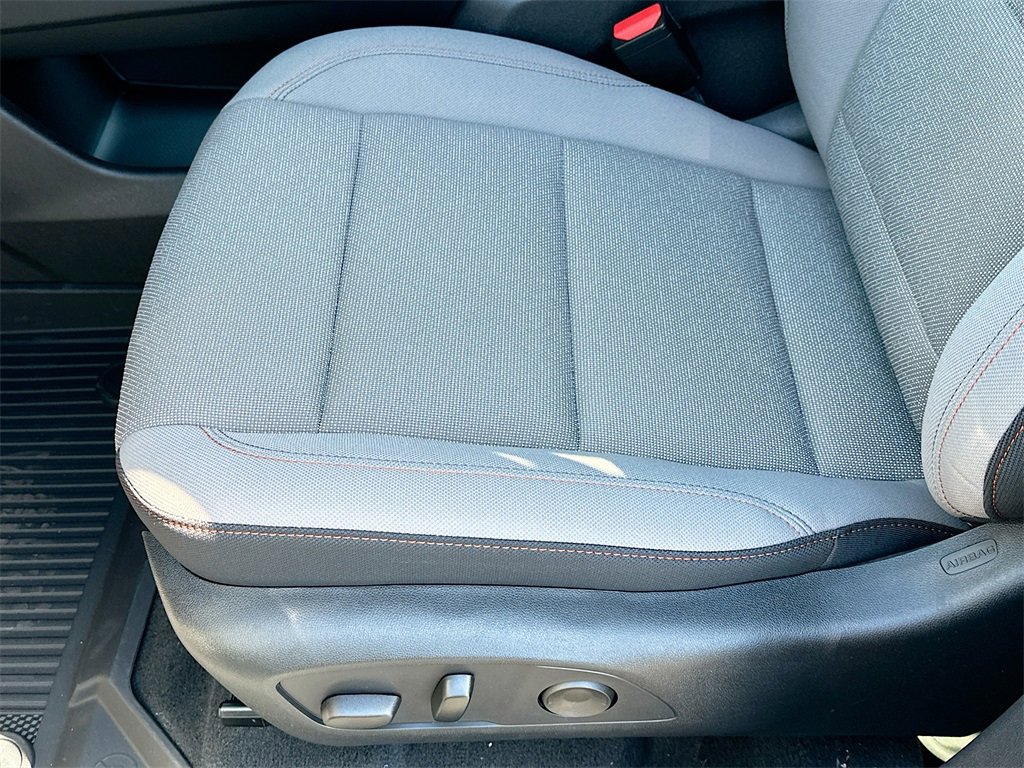 2025 Chevrolet Traverse photo 14