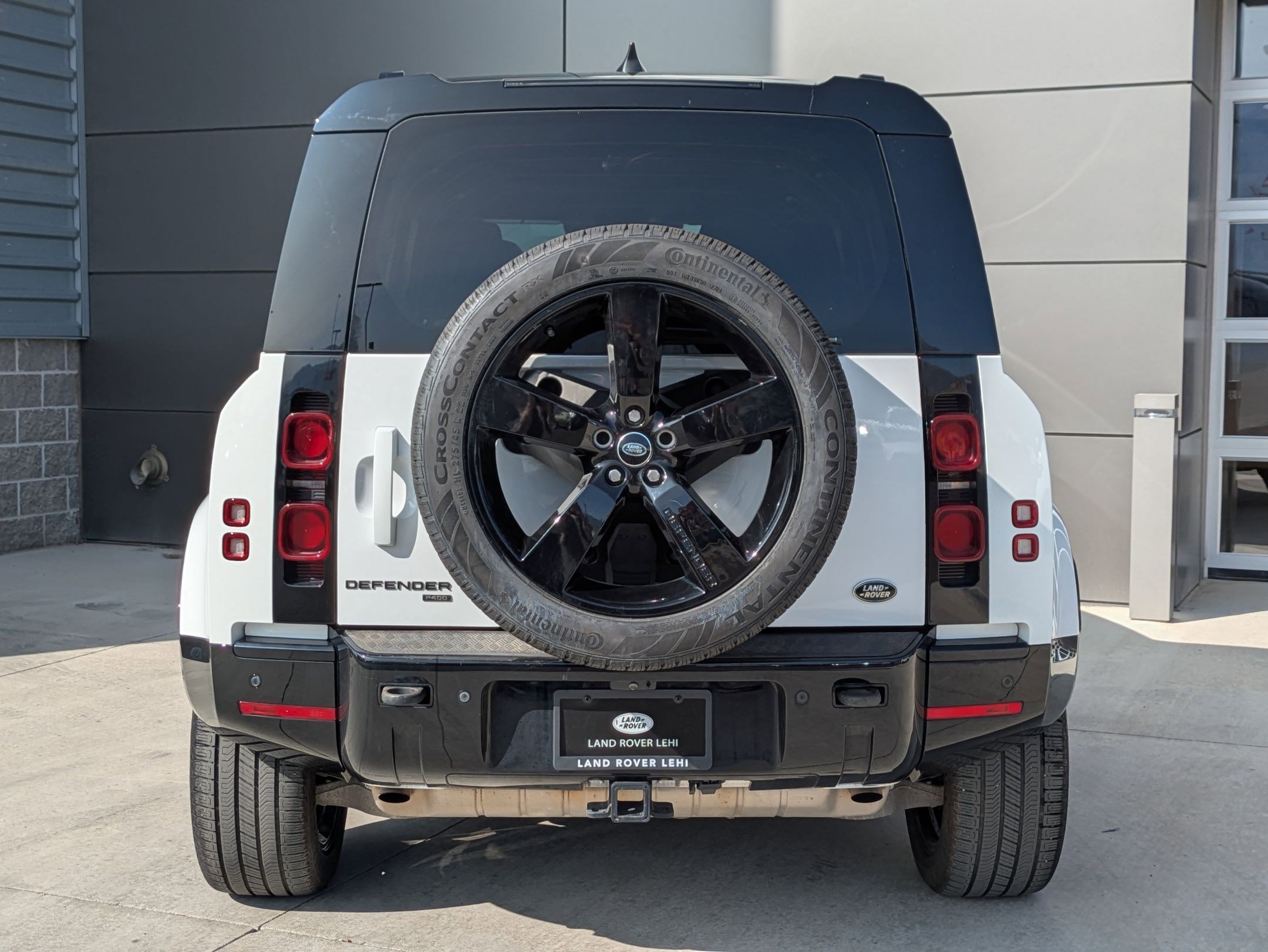 2022 Land Rover Defender 110 X-Dynamic HSE photo 7
