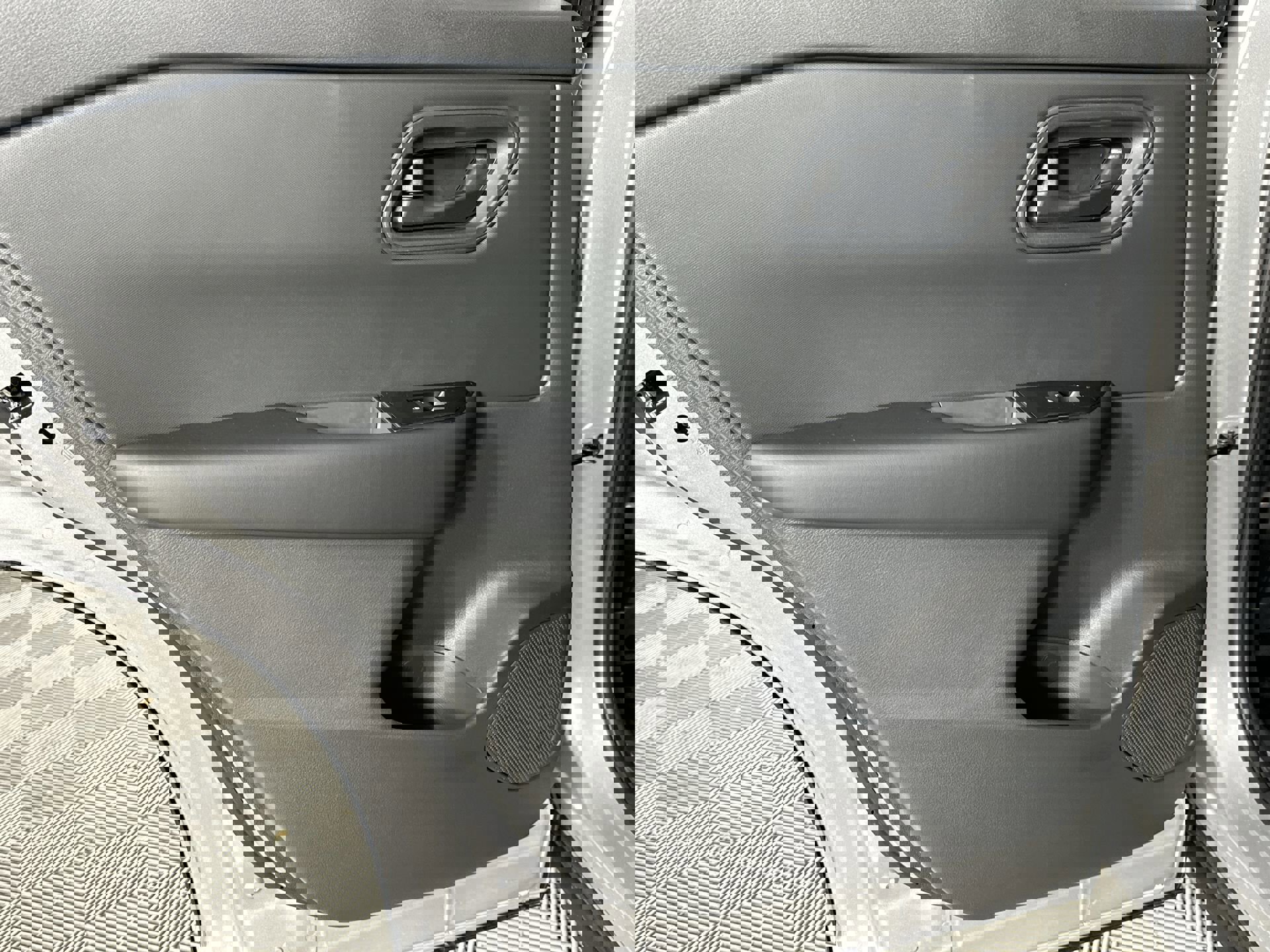 2025 Nissan Rogue S photo 27