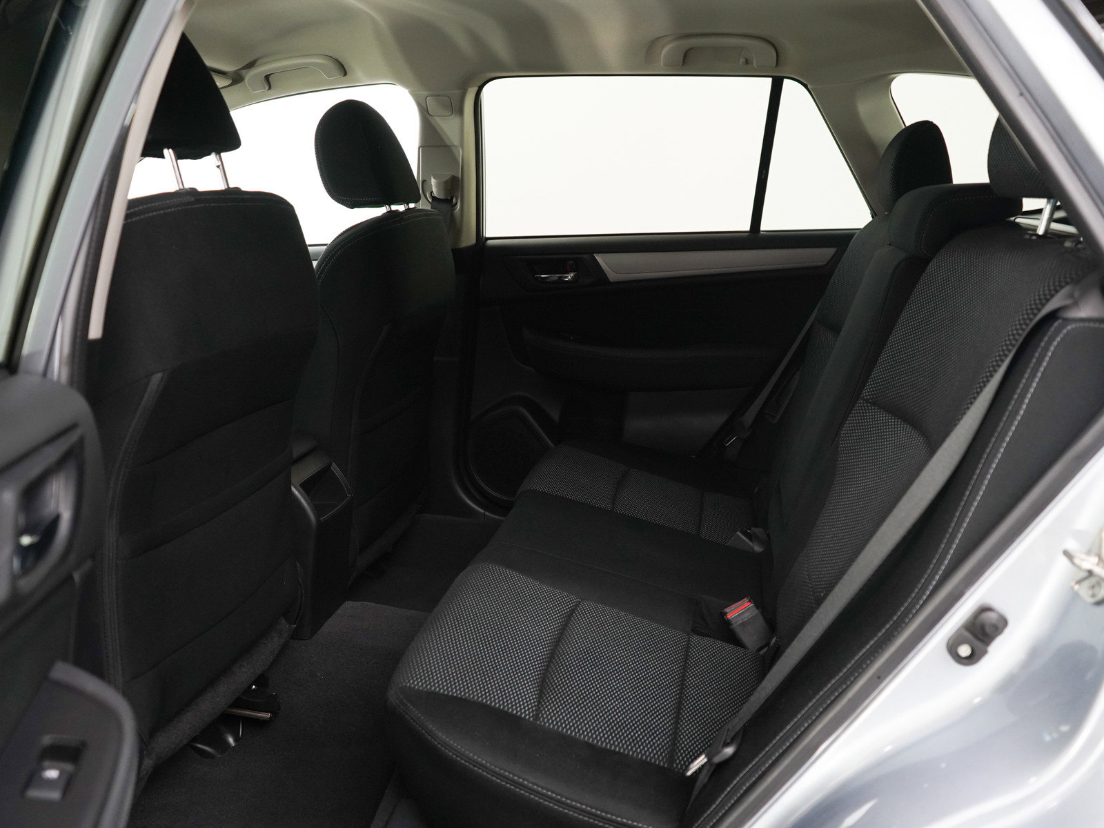 2017 Subaru Outback 2.5i Premium photo 16