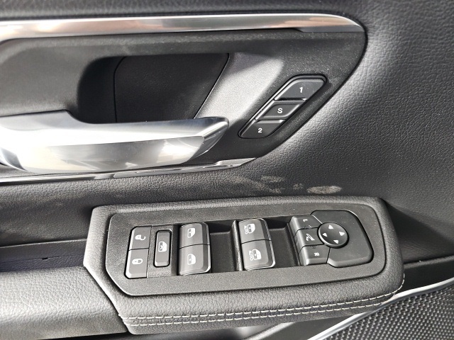 2026 Ram 1500 Laramie photo 13