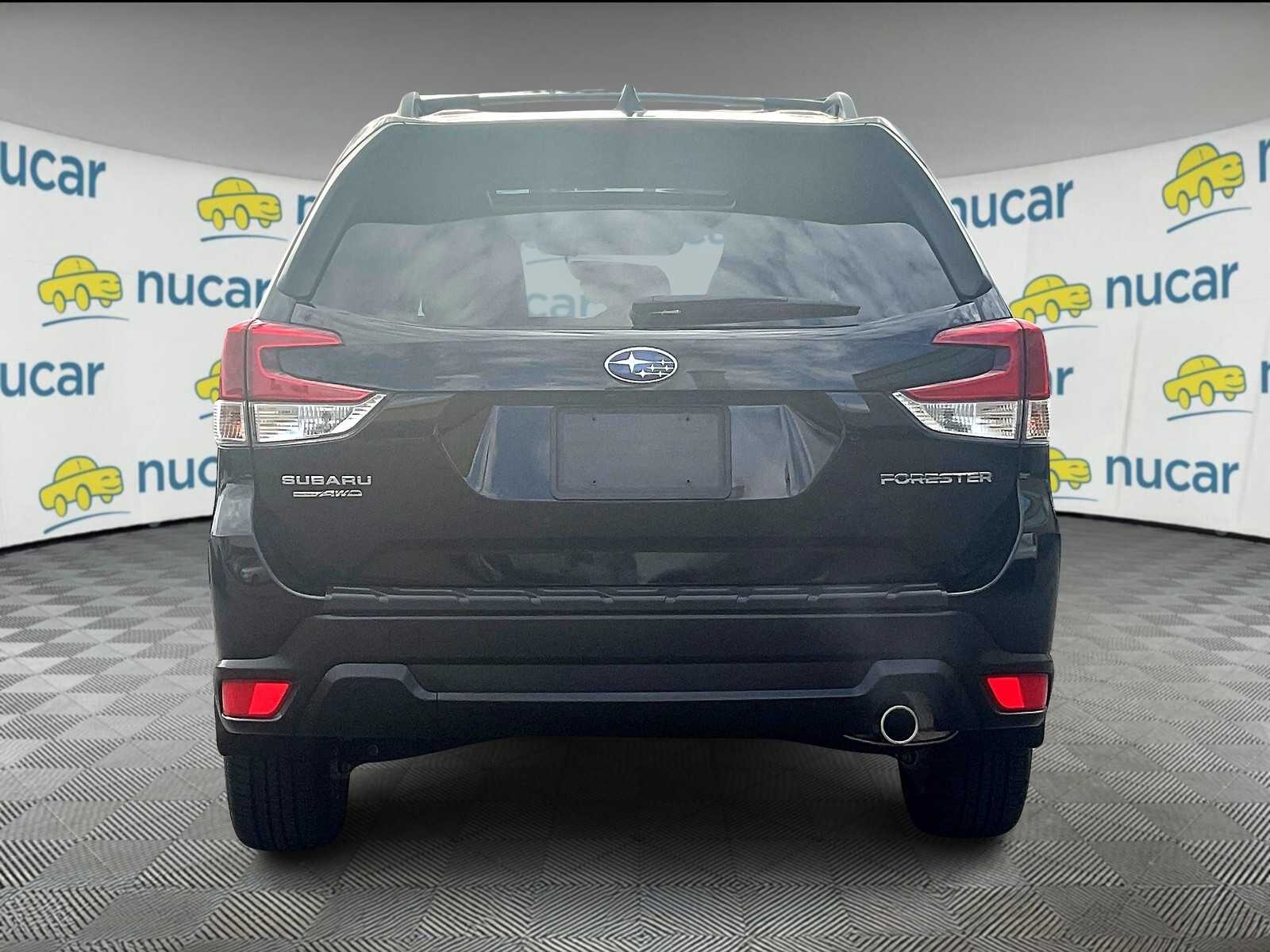 2023 Subaru Forester Limited photo 4
