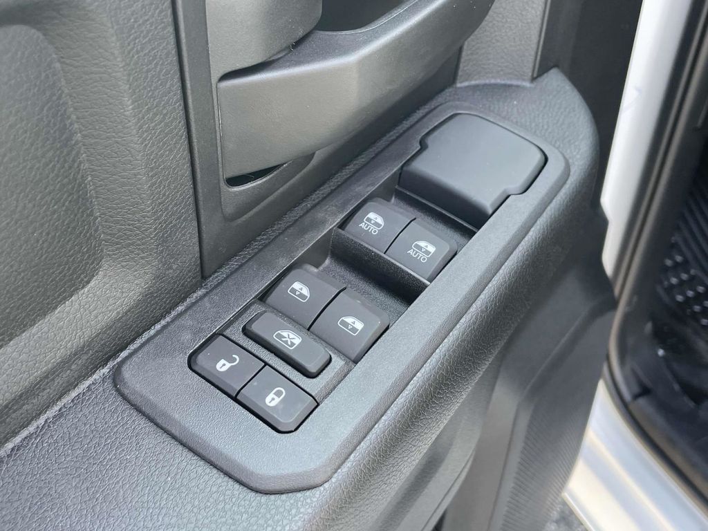2025 Ram 2500 Tradesman photo 23