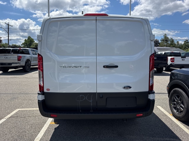 2025 Ford Transit Cargo Van photo 4