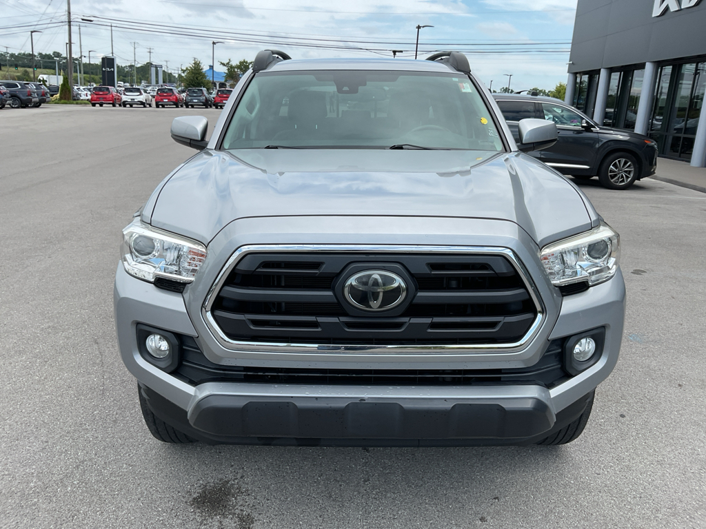 2019 Toyota Tacoma SR5 photo 2