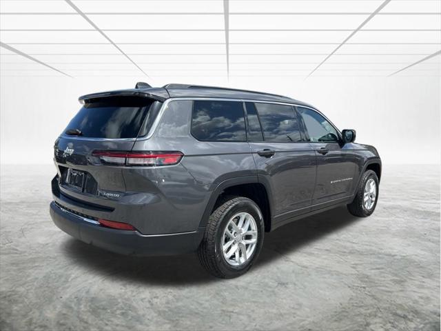 2025 Jeep Grand Cherokee Laredo X photo 2