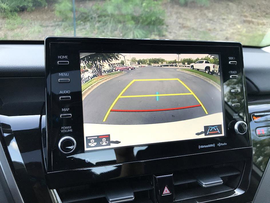 2024 Toyota Camry Hybrid SE photo 18