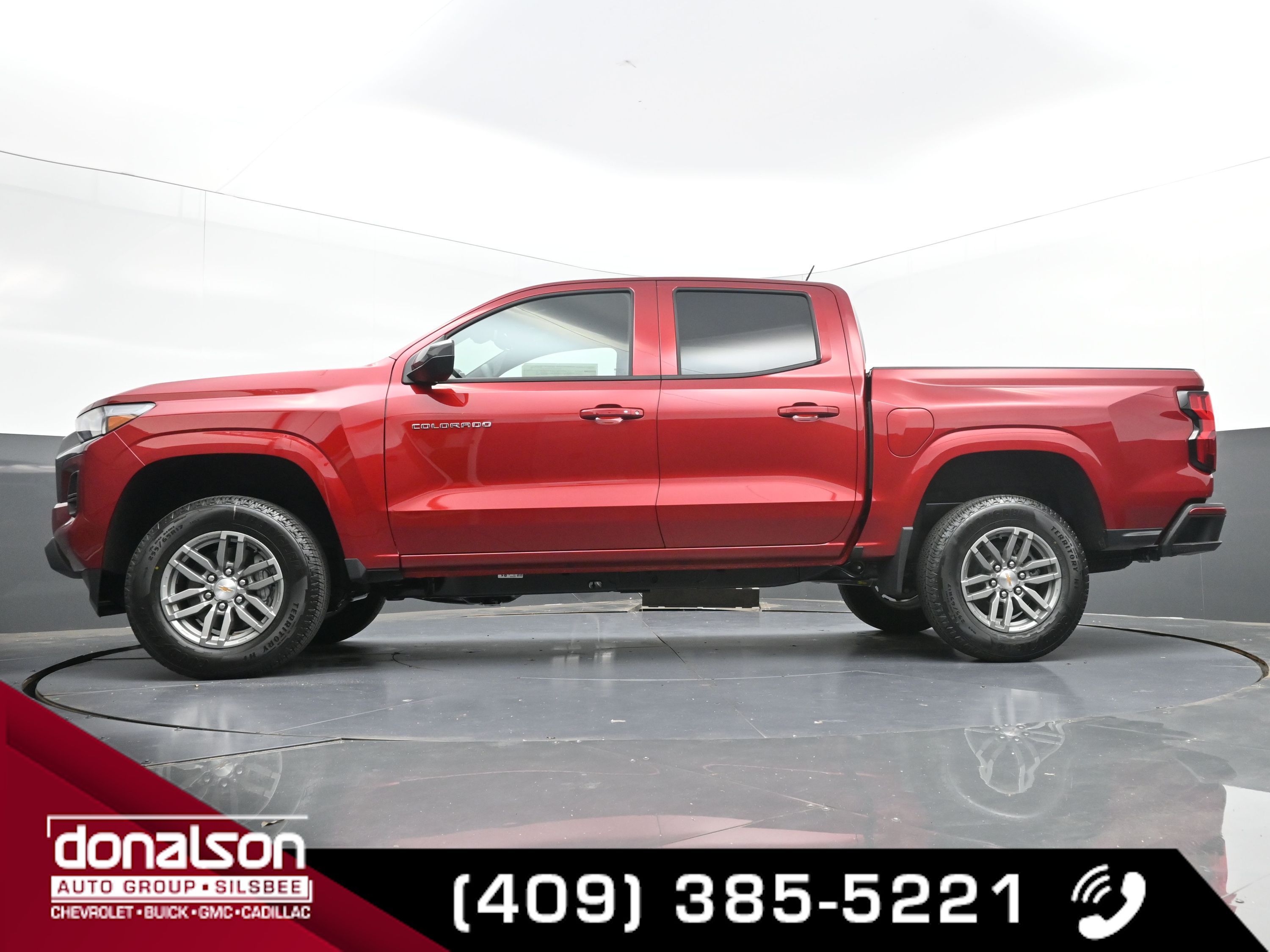 2025 Chevrolet Colorado Work Truck LT photo 12