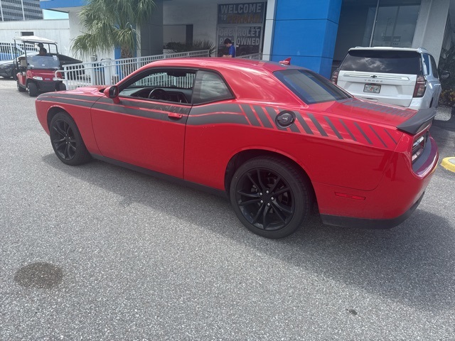 2016 Dodge Challenger SXT photo 4