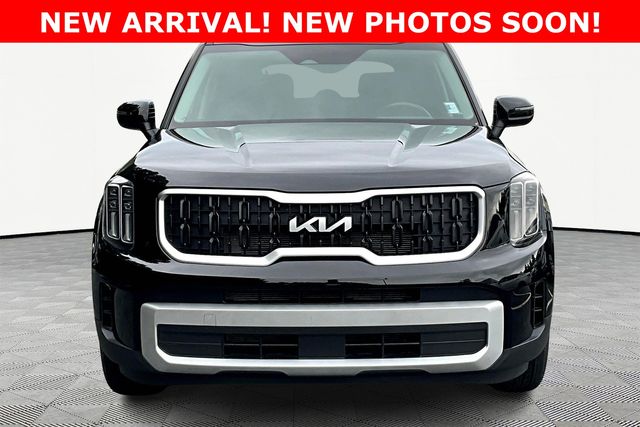 2024 Kia Telluride LX photo 2