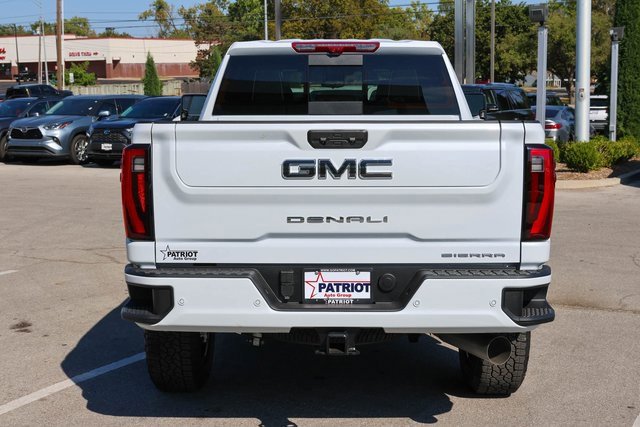 2026 Gmc Sierra 3500 HD Denali Ultimate photo 4